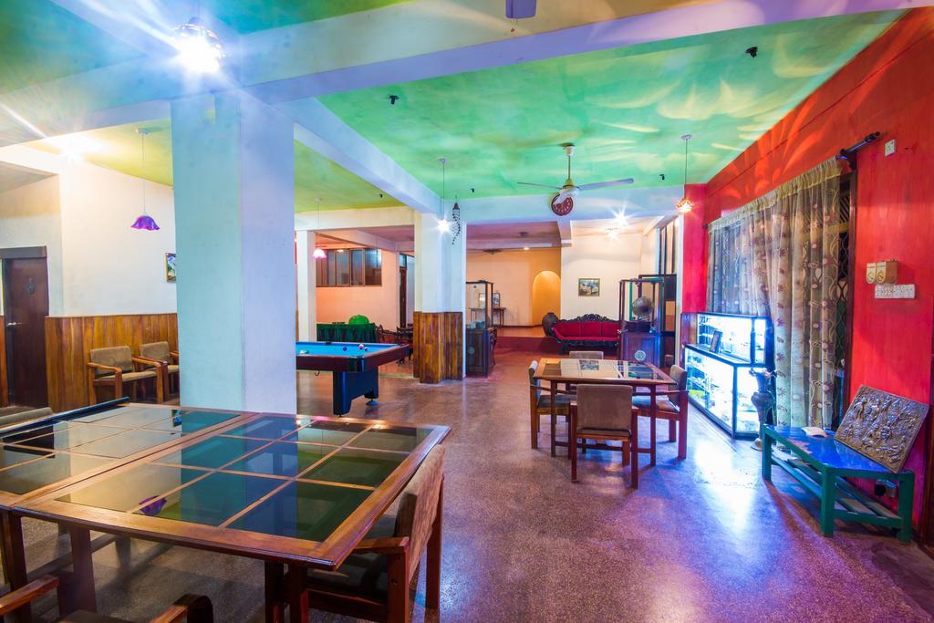 Hotel Gem Land ラトゥナプラ エクステリア 写真