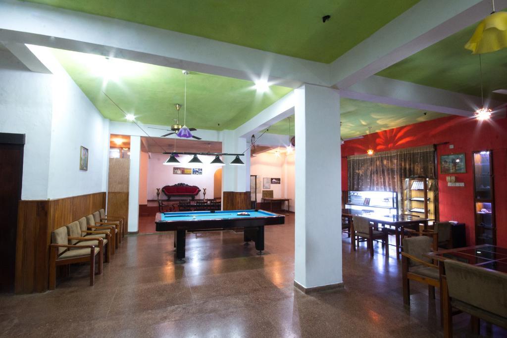 Hotel Gem Land ラトゥナプラ エクステリア 写真